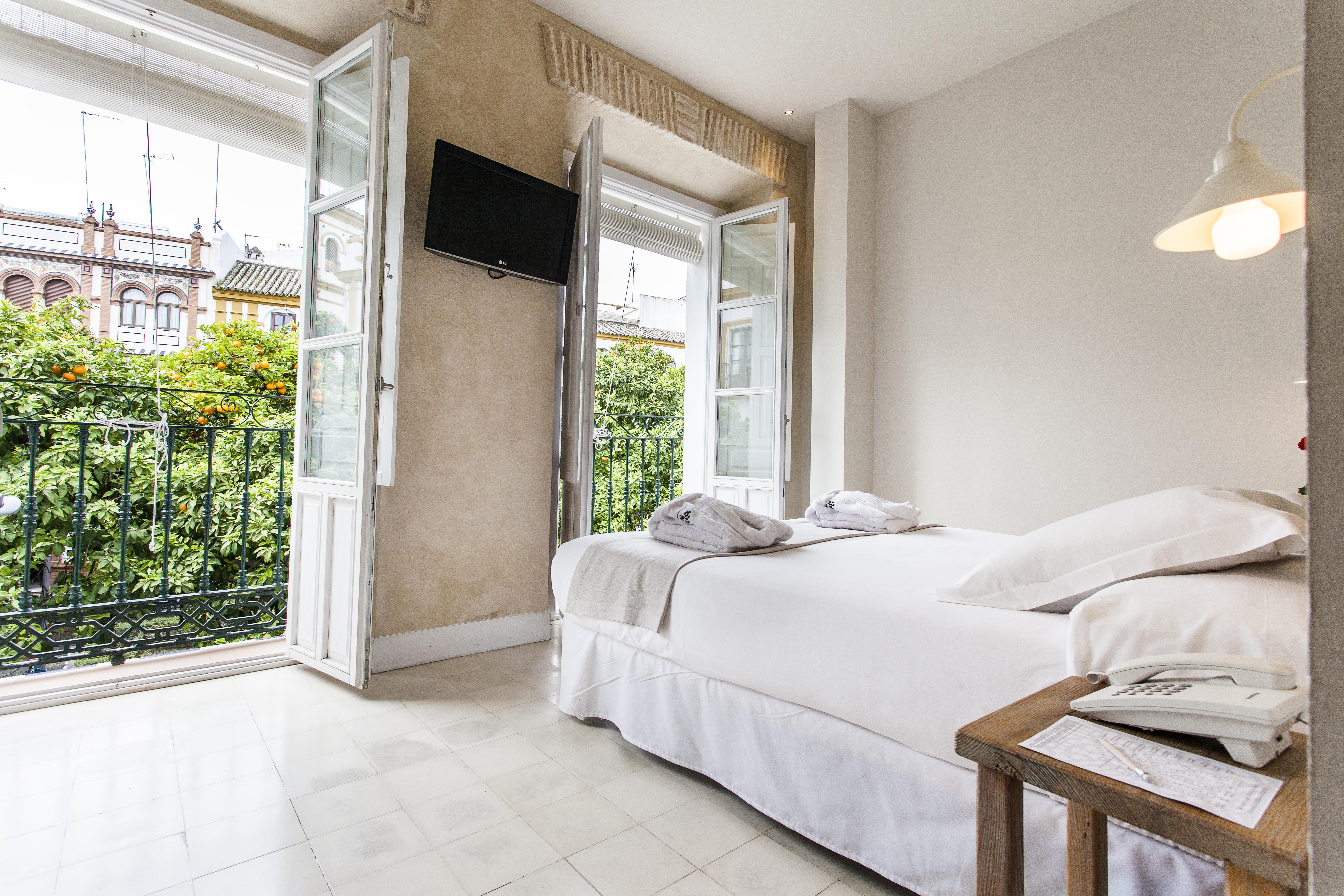 Hotel Boutique Elvira Plaza Seville Luaran gambar