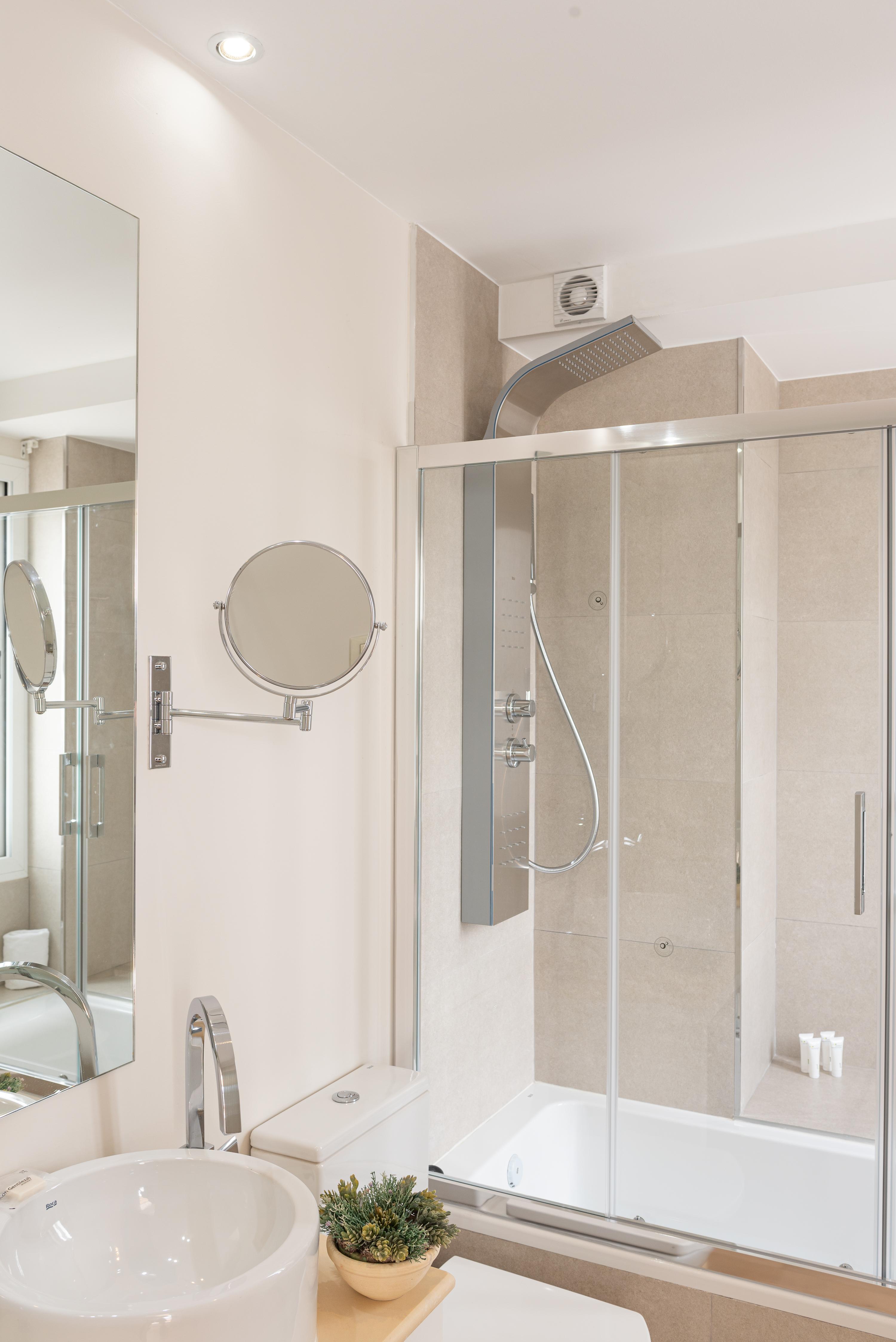 Hotel Boutique Elvira Plaza Seville Luaran gambar