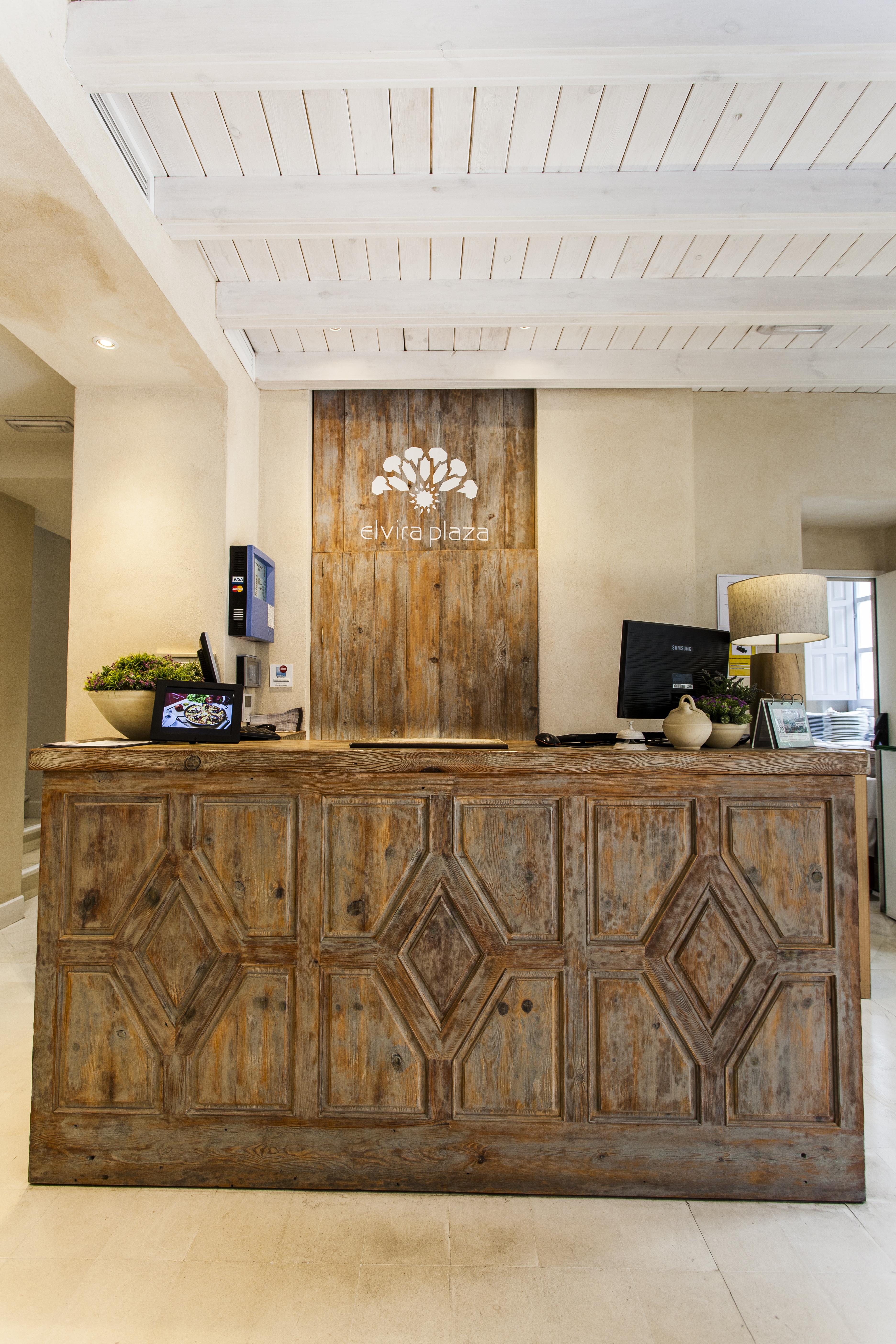 Hotel Boutique Elvira Plaza Seville Luaran gambar