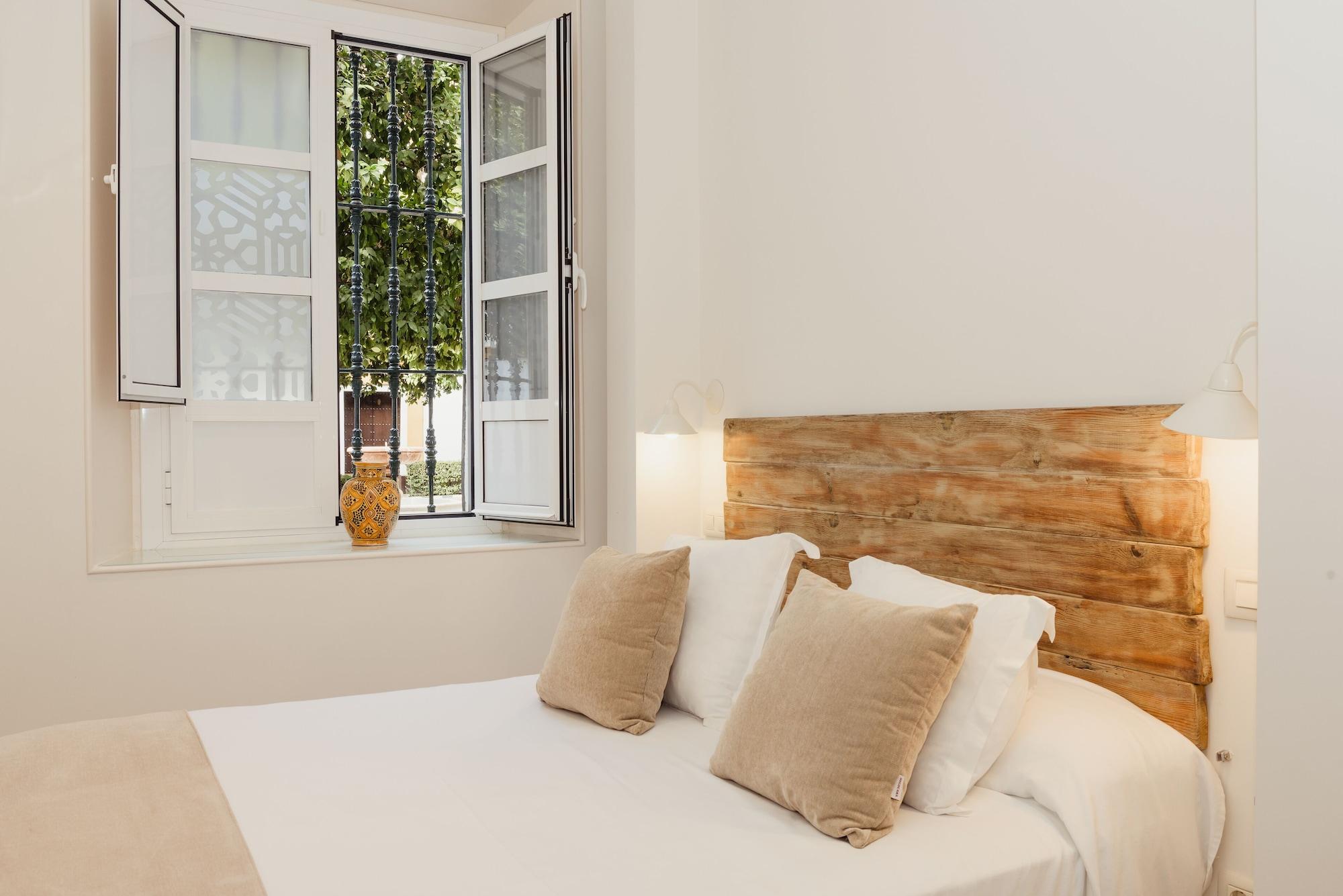 Hotel Boutique Elvira Plaza Seville Luaran gambar