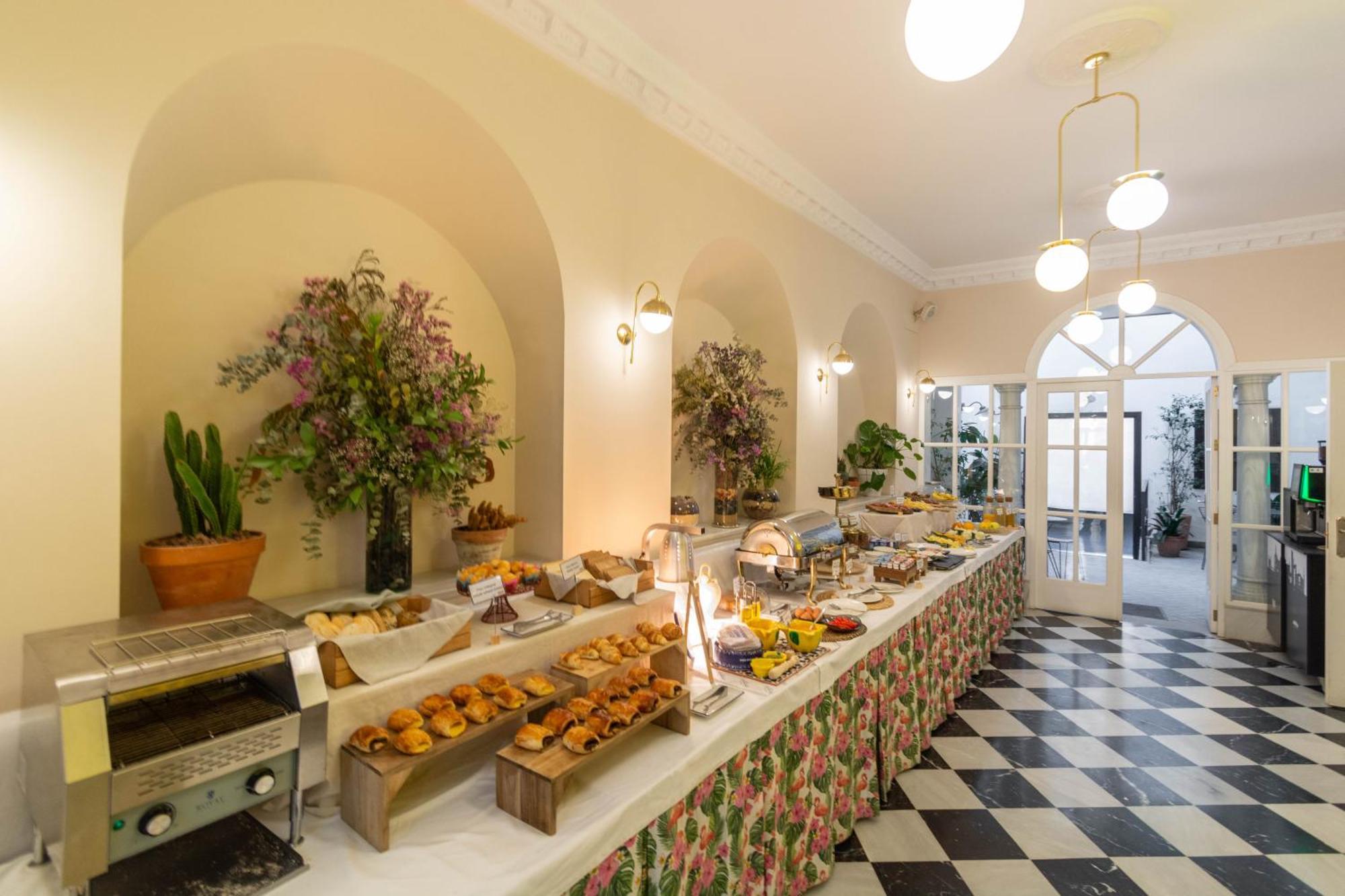 Hotel Boutique Elvira Plaza Seville Luaran gambar