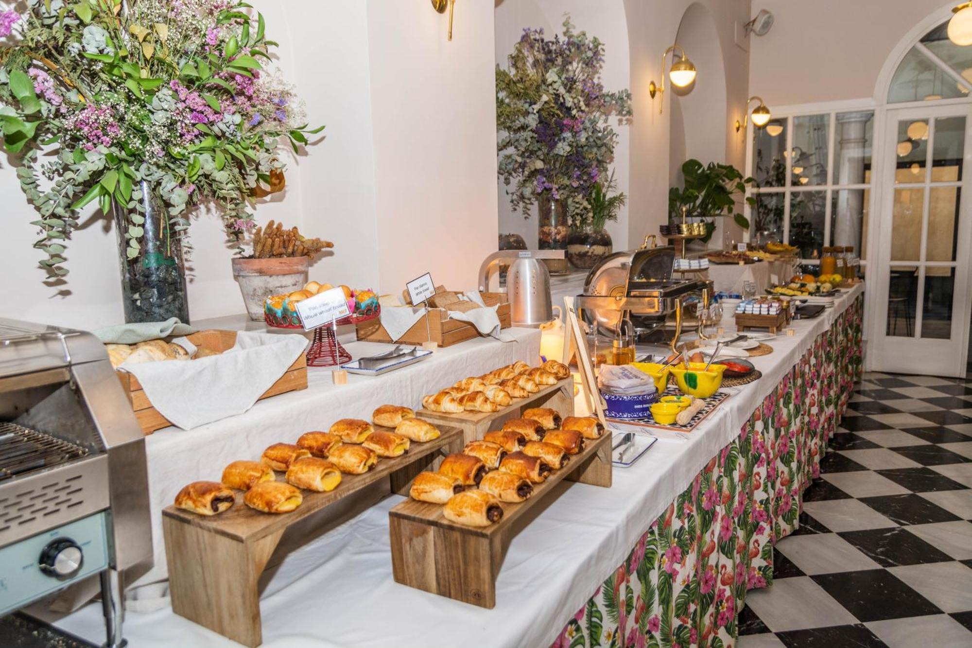 Hotel Boutique Elvira Plaza Seville Luaran gambar